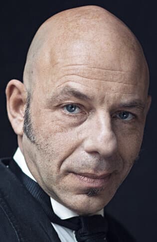 Кристиан Эк - Beauvillain (в титрах: Christian Hecq Sociétaire de la Comédie Française)